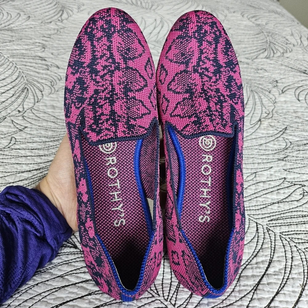 EUC RETIRED Rothy’s The Loafer Snake Fuschia Navy Women 6.5